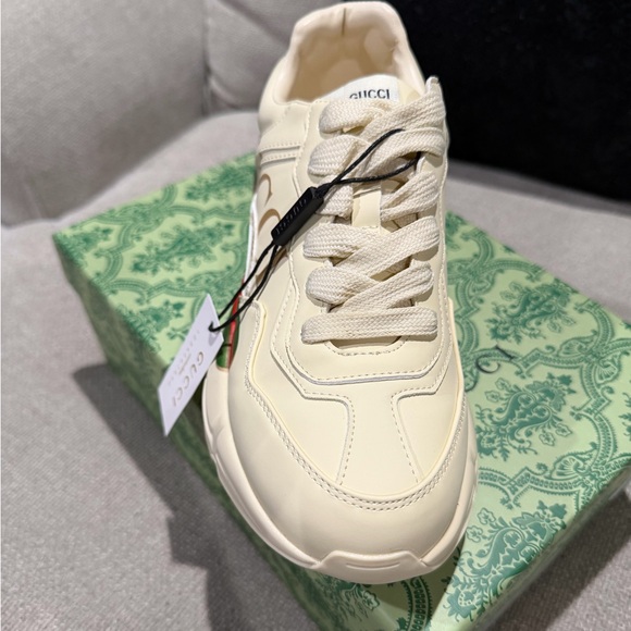 Women’s Sneakers